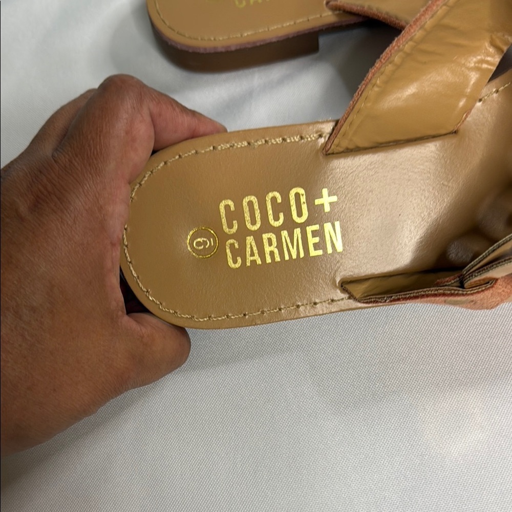 Stylish Tan and Gold Women's Sandals - Picture 7 of 7